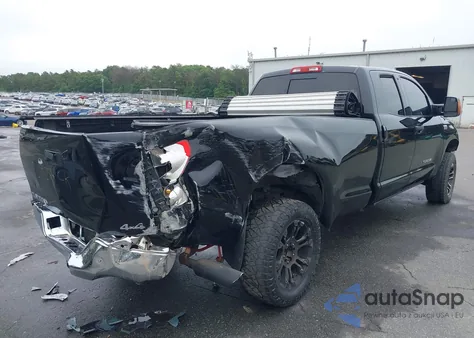 2008 Toyota Tundra Base 5.7L V8 из США, поврежденный, VIN 5TFCV54118X008528